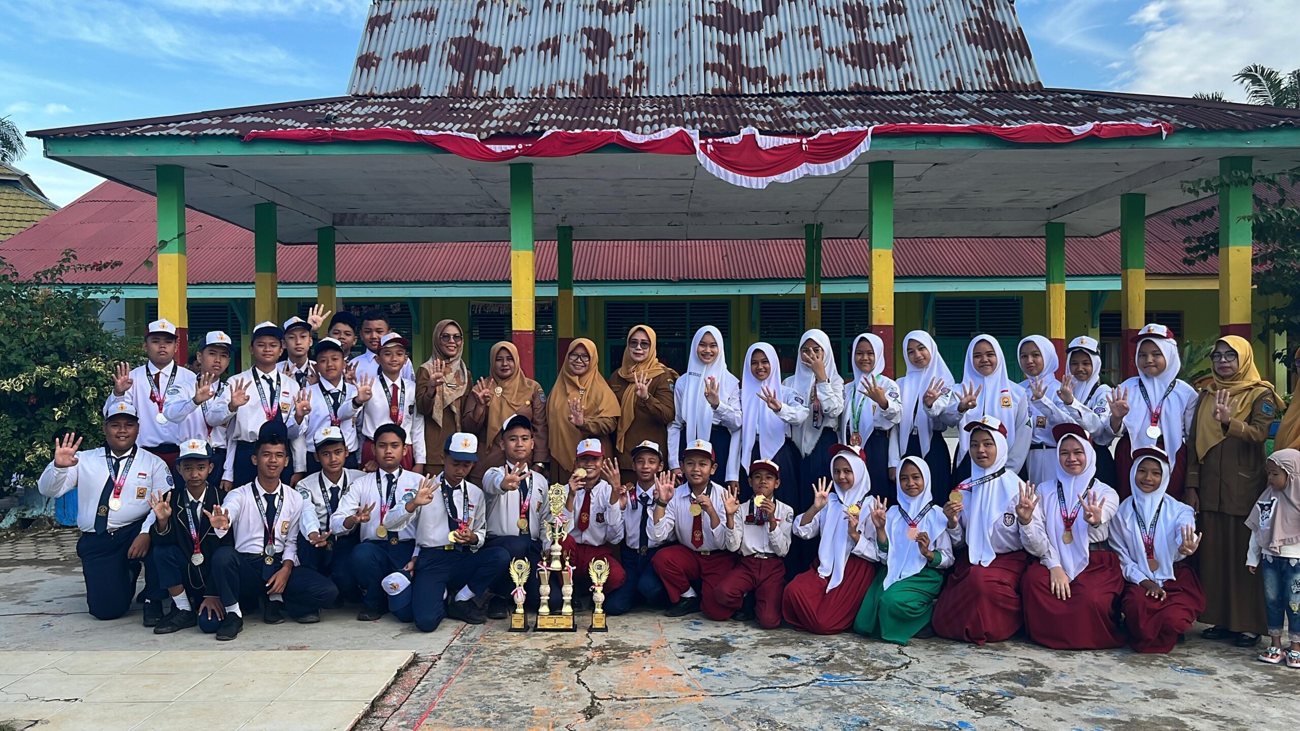 LAGI !!! SMP N 4 JUARA UMUM I LIGA PELAJAR TAEKWONDO SE KABUPATEN MERANGIN