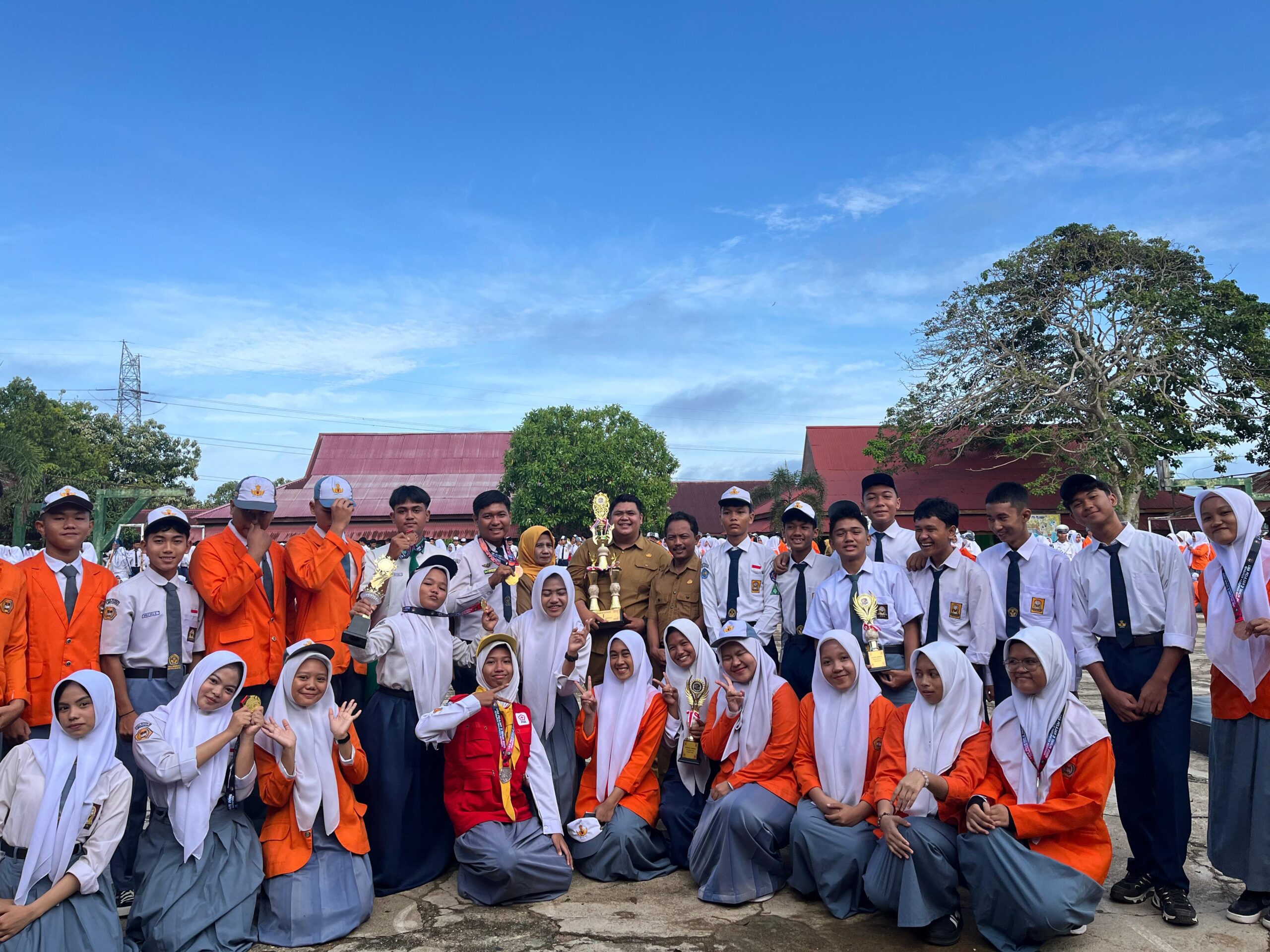 SMA 6 MERANGIN PERTAHANKAN JUARA UMUM 1 TAEKWONDO LIGA PELAJAR SE KABUPATEN MERANGIN 3 TAHUN BERTURUT-TURUT